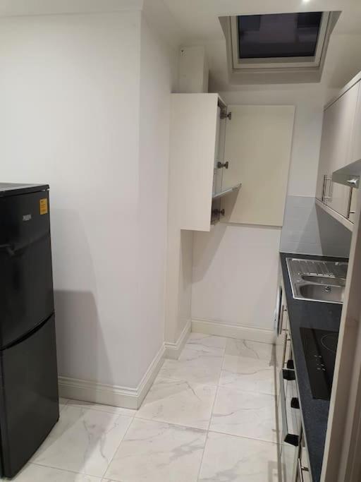 Beautiful Room In Lovely Flat Лондон Экстерьер фото