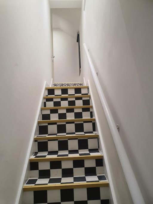 Beautiful Room In Lovely Flat Лондон Экстерьер фото